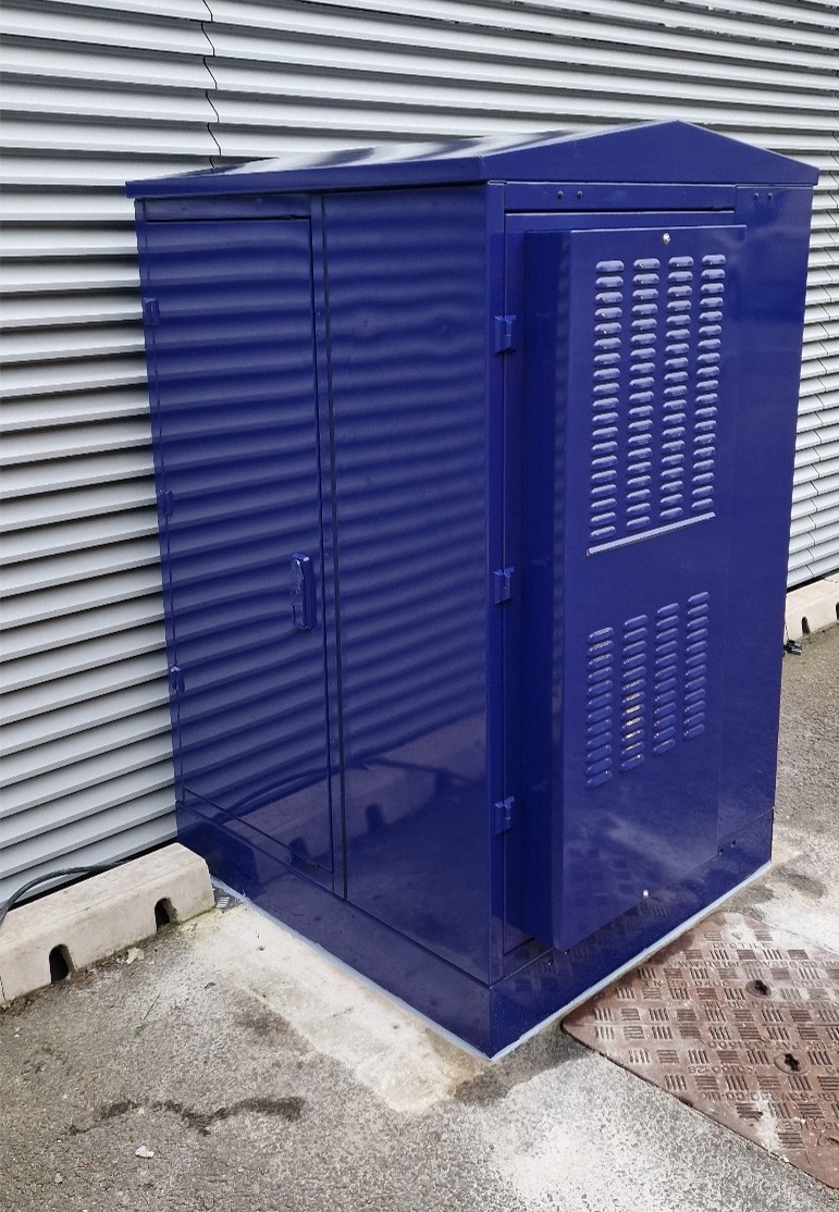 CyrusOne Blue outdoor cab closed 2